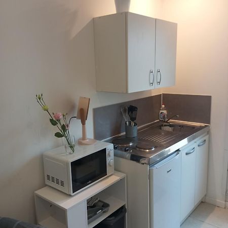 Studio De 14M2 Dans Une Maison Кан сюр Мер Екстериор снимка