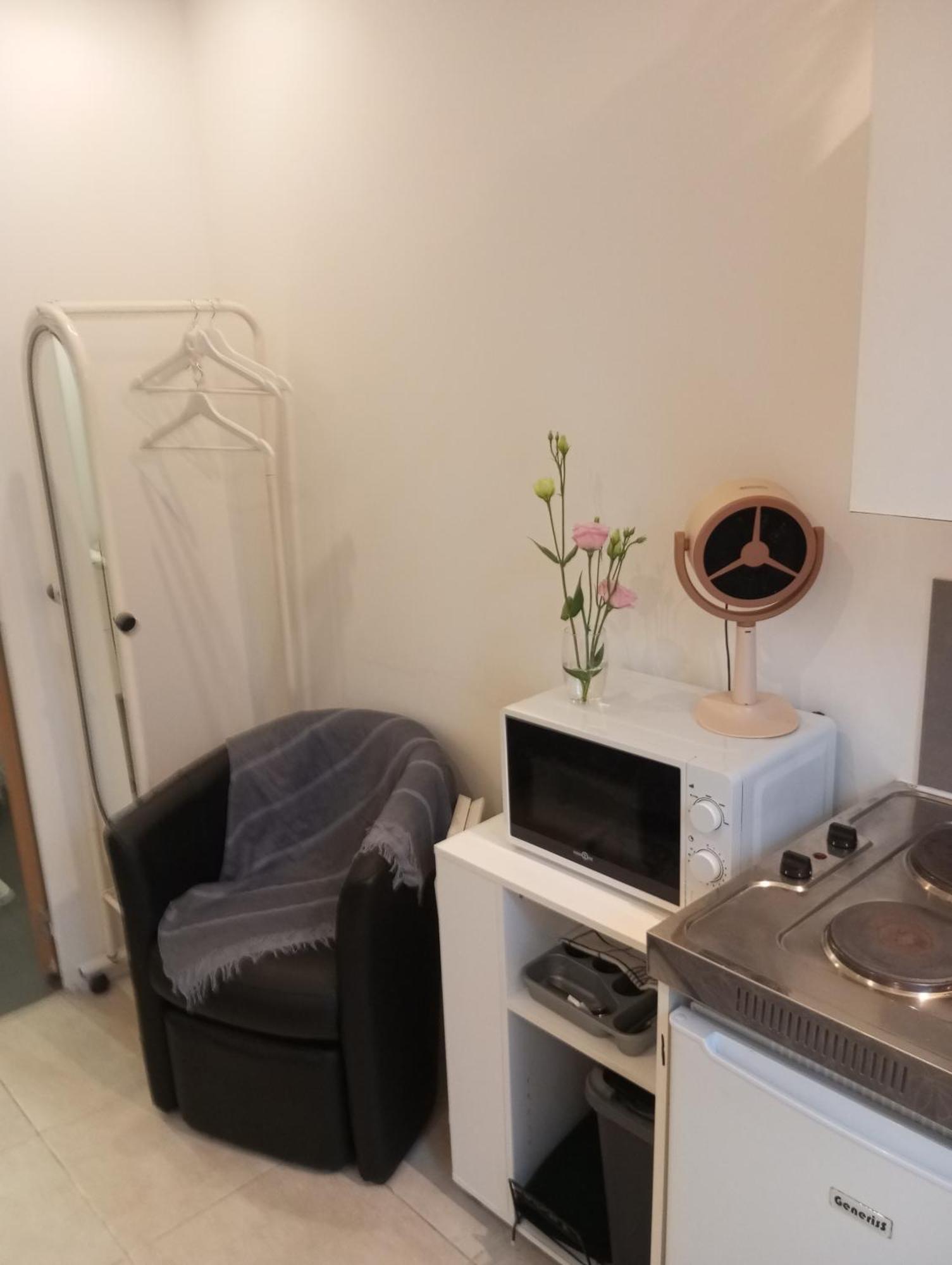 Studio De 14M2 Dans Une Maison Кан сюр Мер Екстериор снимка